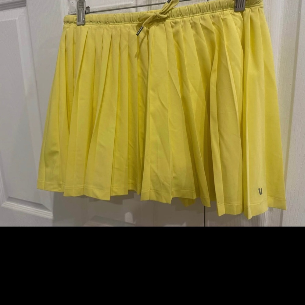 Vuori Clementine Pleated Skirt Sunlight Yellow Small NWOT - Picture 8 of 10